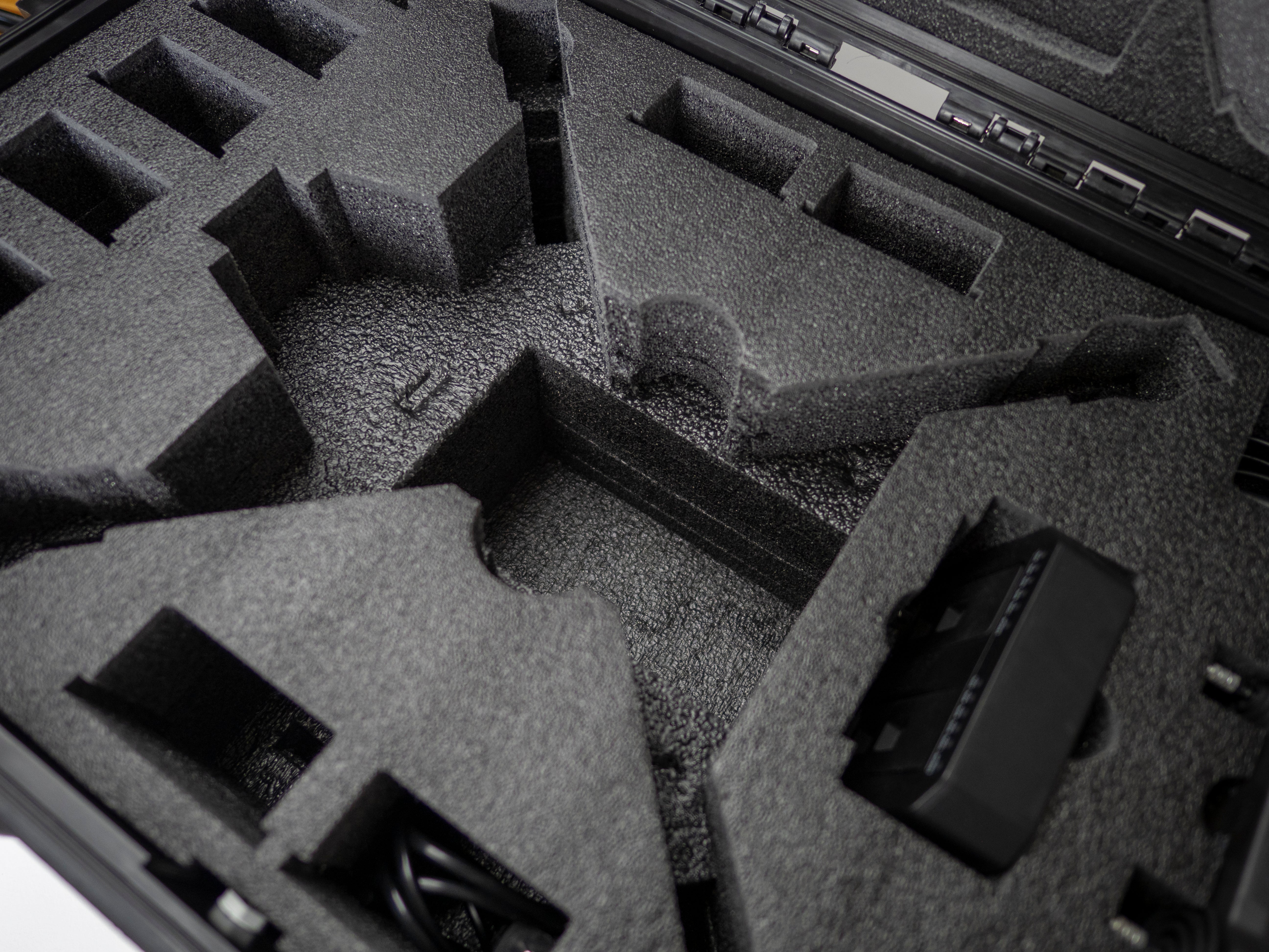 SIRAS Wheeled Hard Case