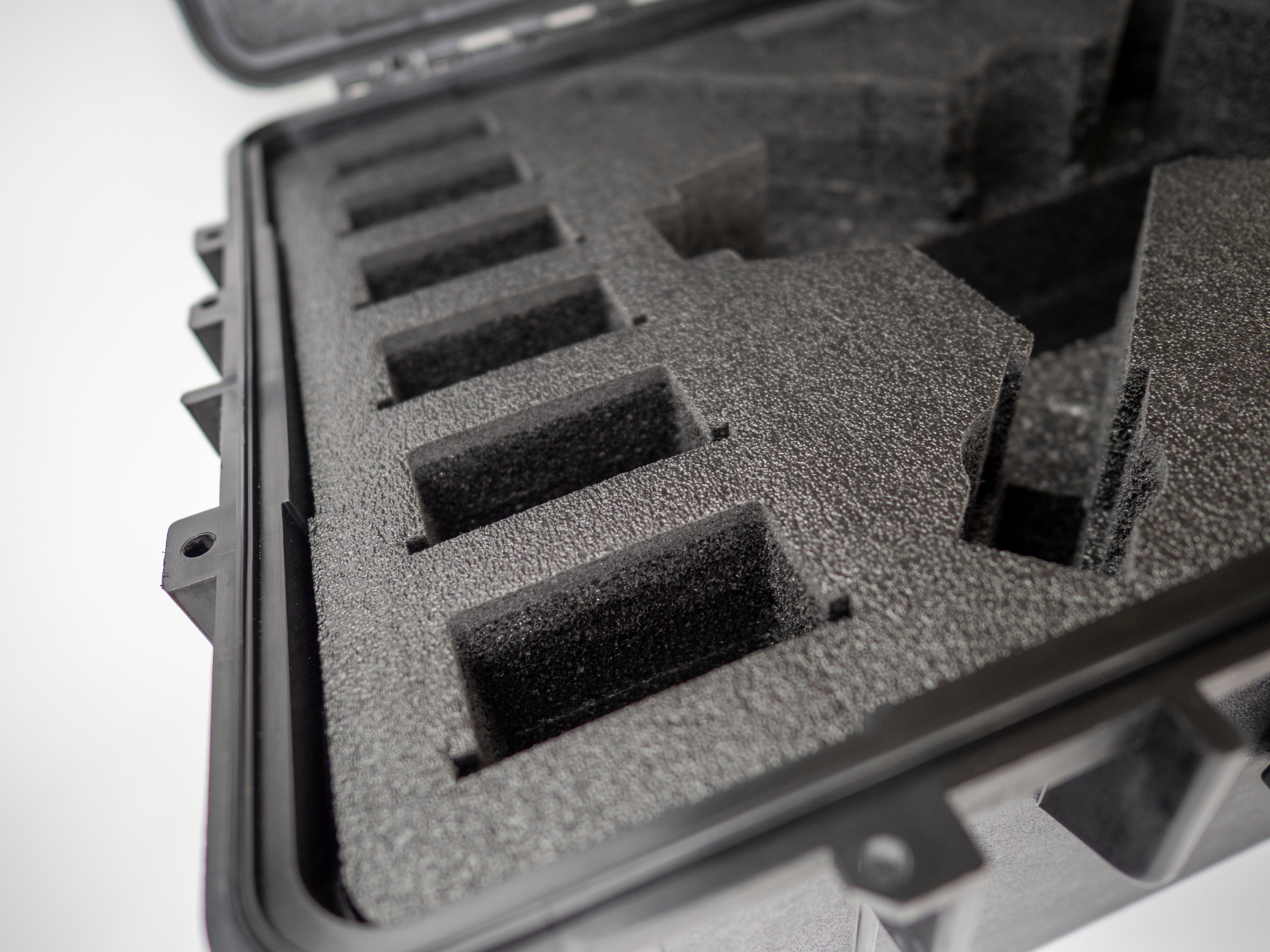 SIRAS Wheeled Hard Case